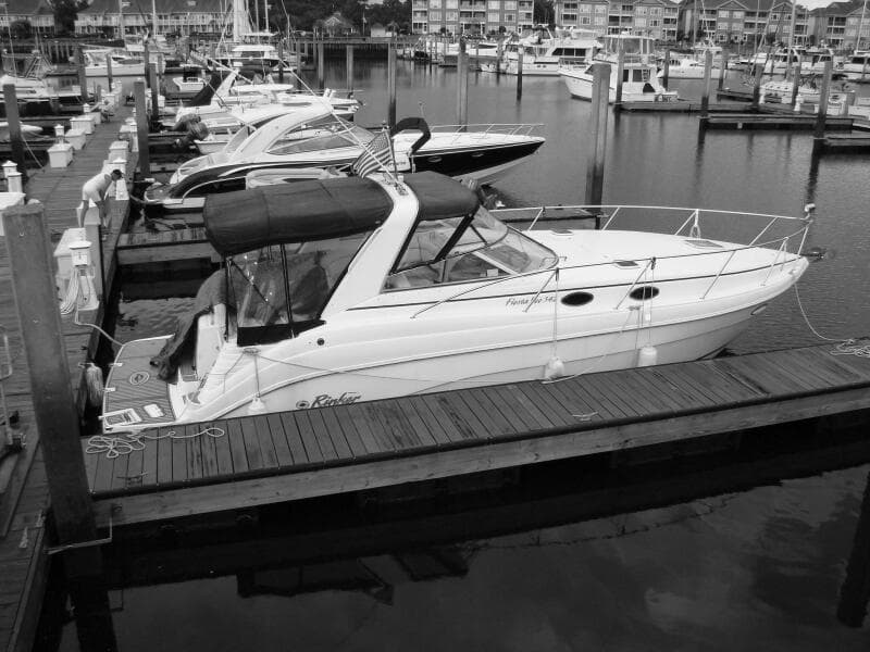 2002 Rinker 342 Fiesta Vee