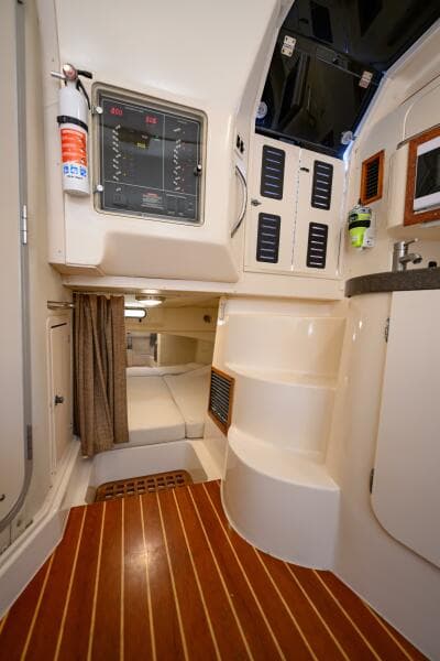 2003 Grady-White 330 Express