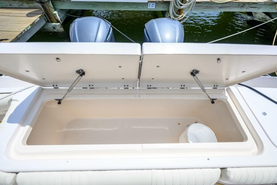 2003 Grady-White 330 Express