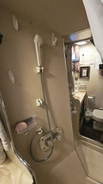 1986 Chris-Craft 381 Catalina