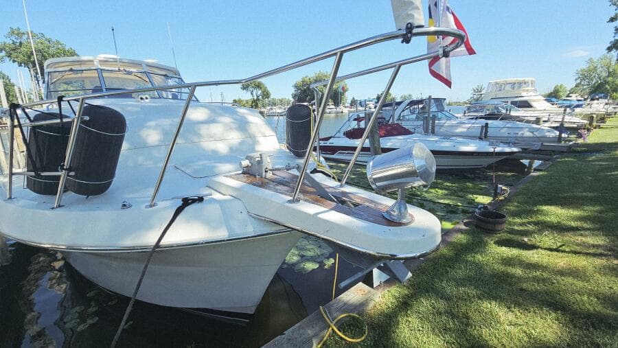 1986 Chris-Craft 381 Catalina