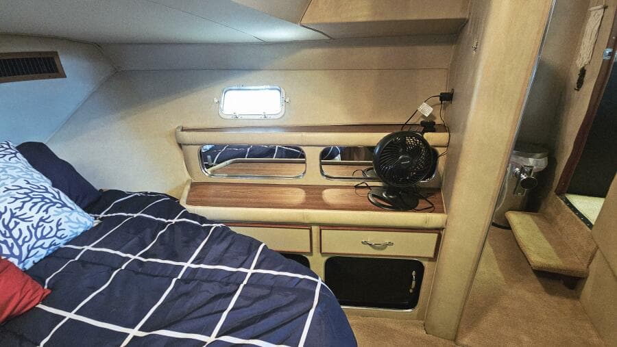 1986 Chris-Craft 381 Catalina