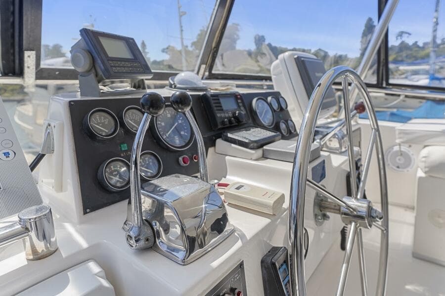 1993 Ocean Alexander 