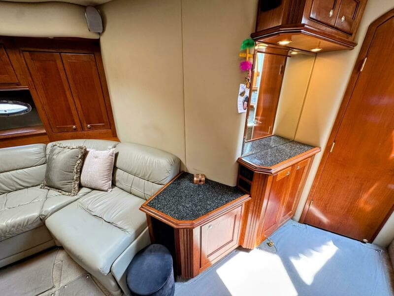 2005 Cruisers Yachts 540 Express