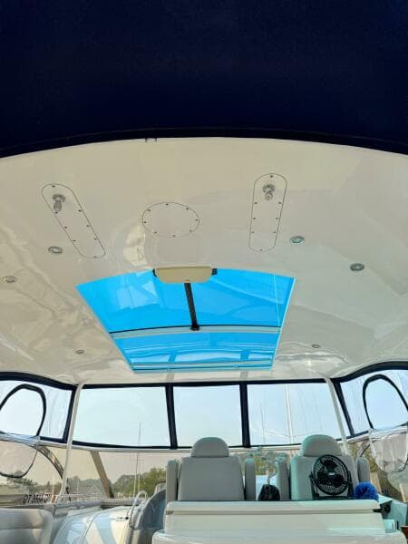 2005 Cruisers Yachts 540 Express