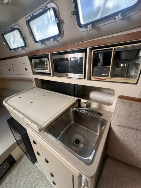 1996 Albin 31 Tournament Express