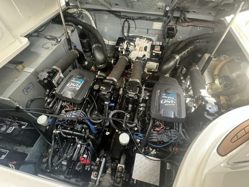 2003 Sea Ray 320 Sundancer