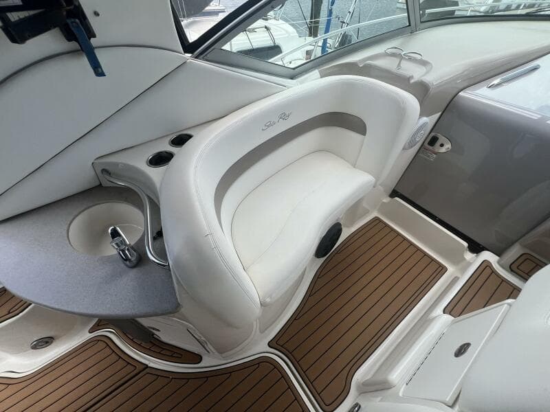 2003 Sea Ray 320 Sundancer