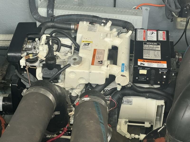 2003 Sea Ray 320 Sundancer