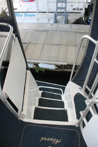 34 ft Mainship - Aft Stairwell
