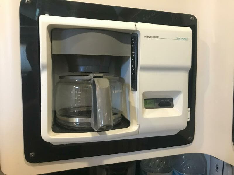 34 ft Mainship - Built-in Coffee Maker