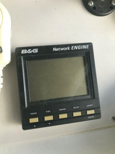 34 ft Mainship - Helm Engine Information Center