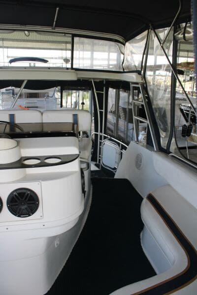 34 ft Mainship - Flybridge Port Side