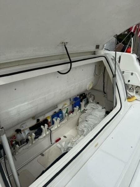 2000 Tiara Yachts 5200 Express