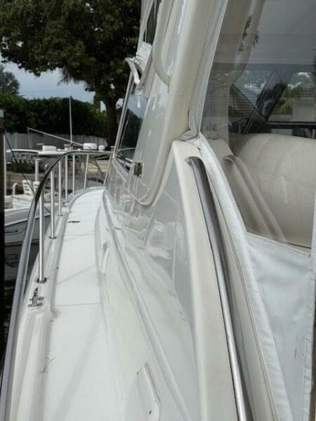 2000 Tiara Yachts 5200 Express