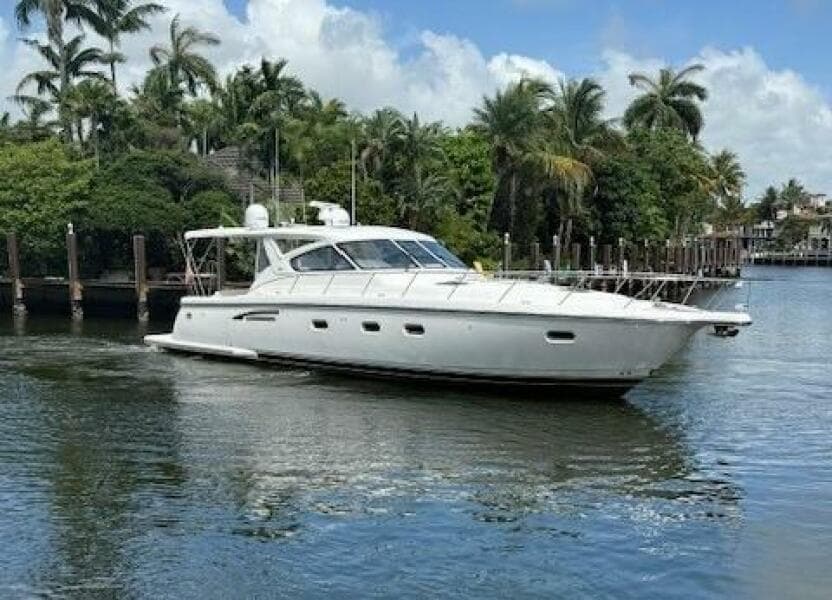 2000 Tiara Yachts 5200 Express