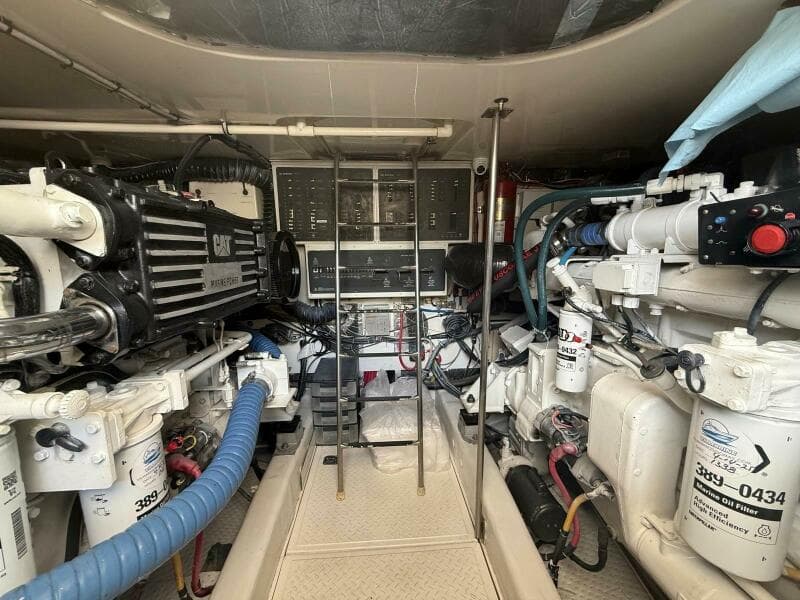 2000 Tiara Yachts 5200 Express