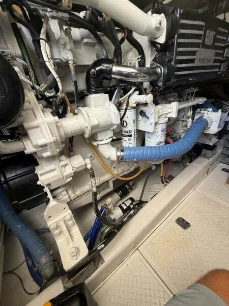 2000 Tiara Yachts 5200 Express