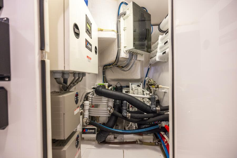 2011 Viking 70 Convertible