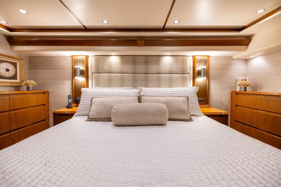 2011 Viking 70 Convertible