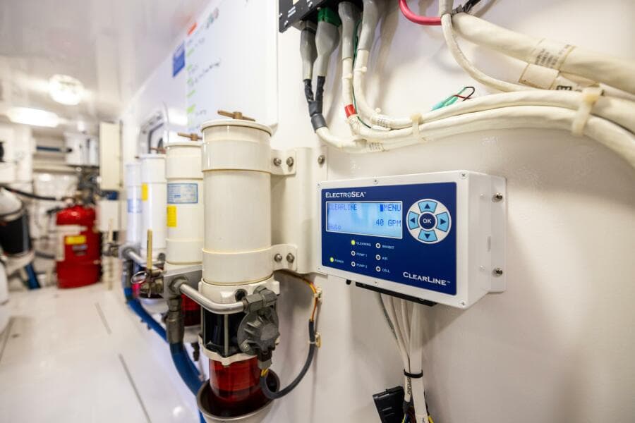 2011 Viking 70 Convertible