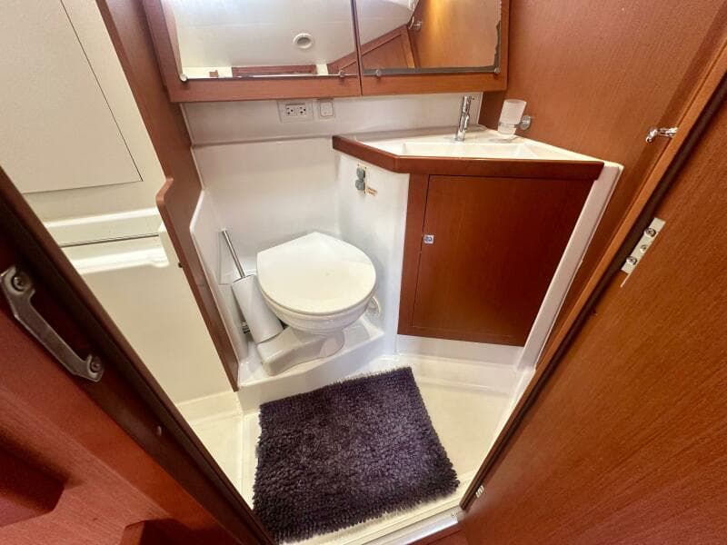 2015 Beneteau Oceanis 45