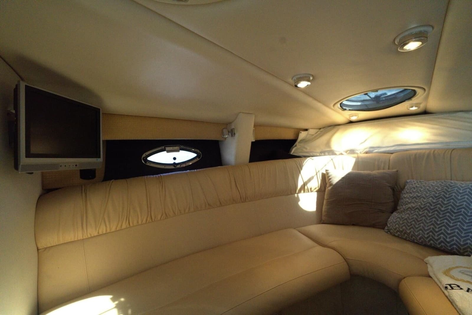 2005 Cobalt 343 - Photo 50