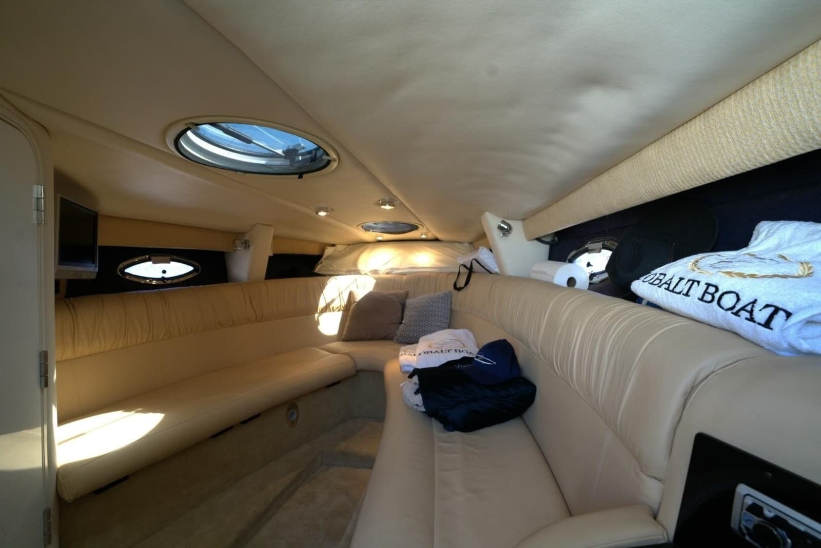 2005 Cobalt 343 - Photo 45