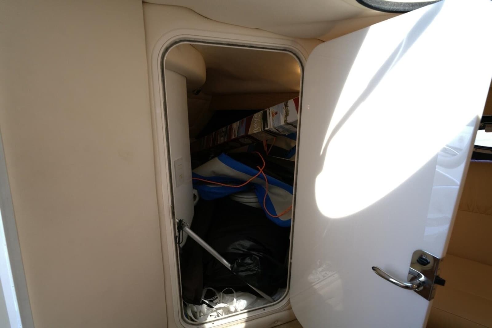 2005 Cobalt 343 - Photo 48