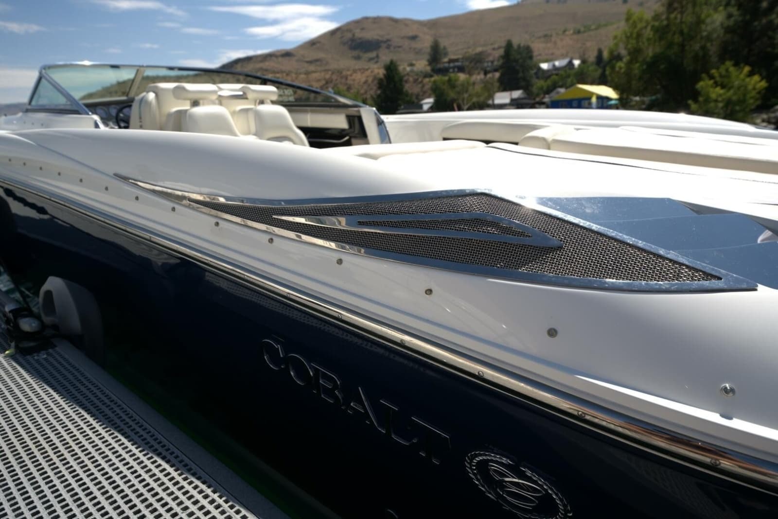 2005 Cobalt 343 - Photo 91