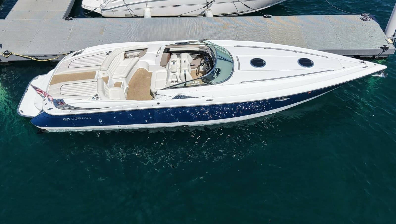 2005 Cobalt 343 - Photo 2