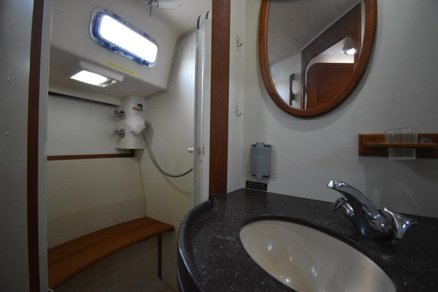 2004 Island Packet 485