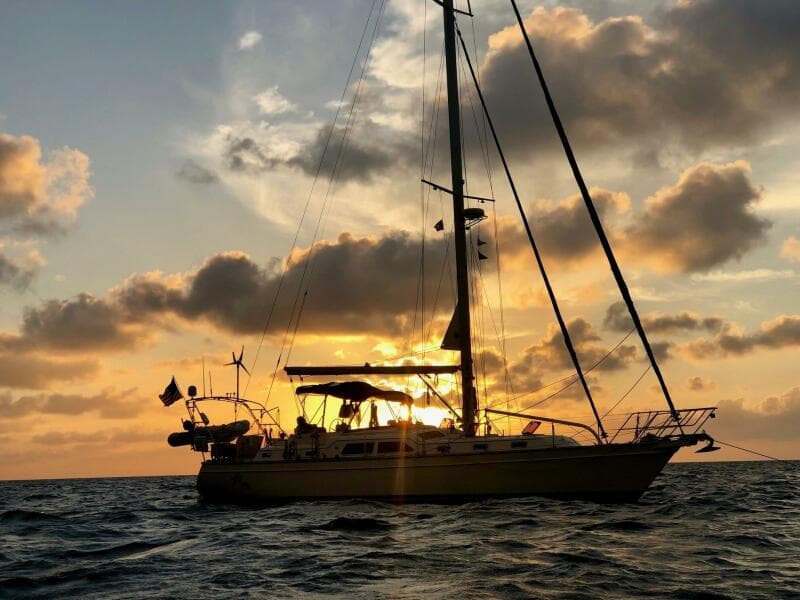 2004 Island Packet 485