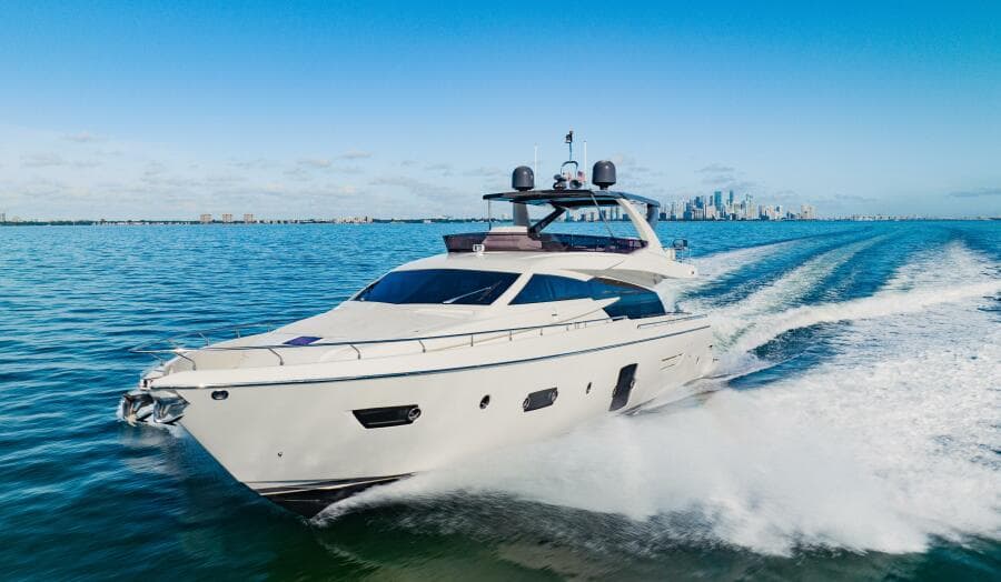 2017 Ferretti Yachts 750