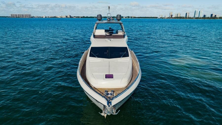 2017 Ferretti Yachts 750