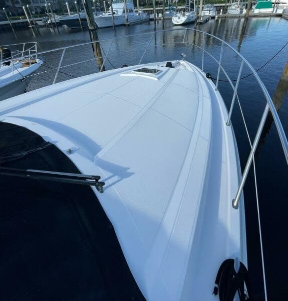 Regal 52 Sport Coupe - Bow