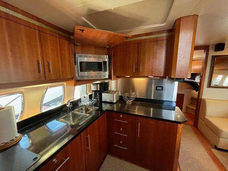 Regal 52 Sport Coupe - Galley