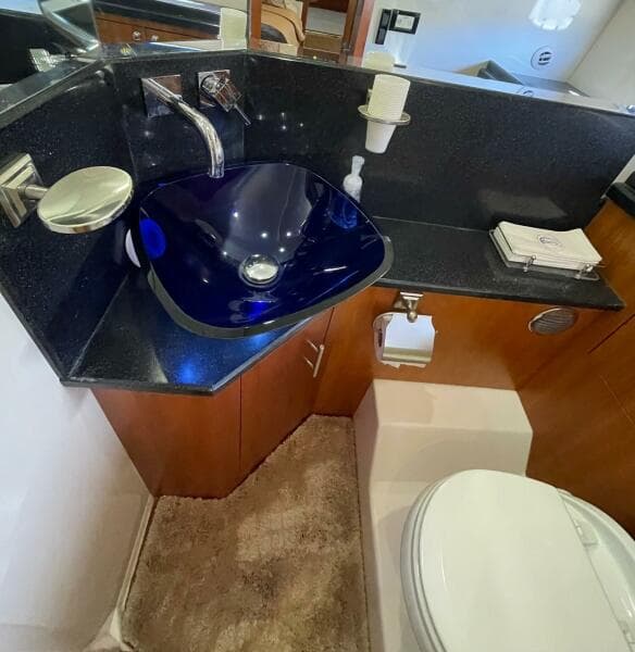 Regal 52 Sport Coupe - Master Head