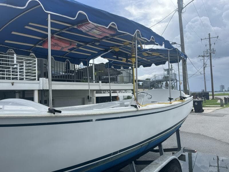 1998 Duffy Classic 21 - Port Side