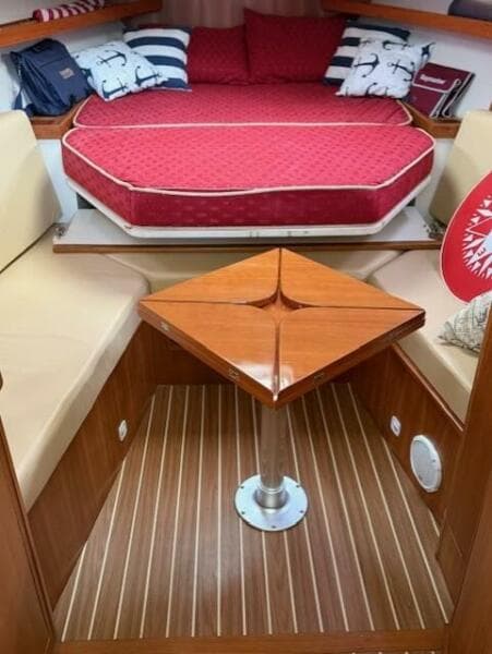 2004 Mainship Pilot - Photo 14