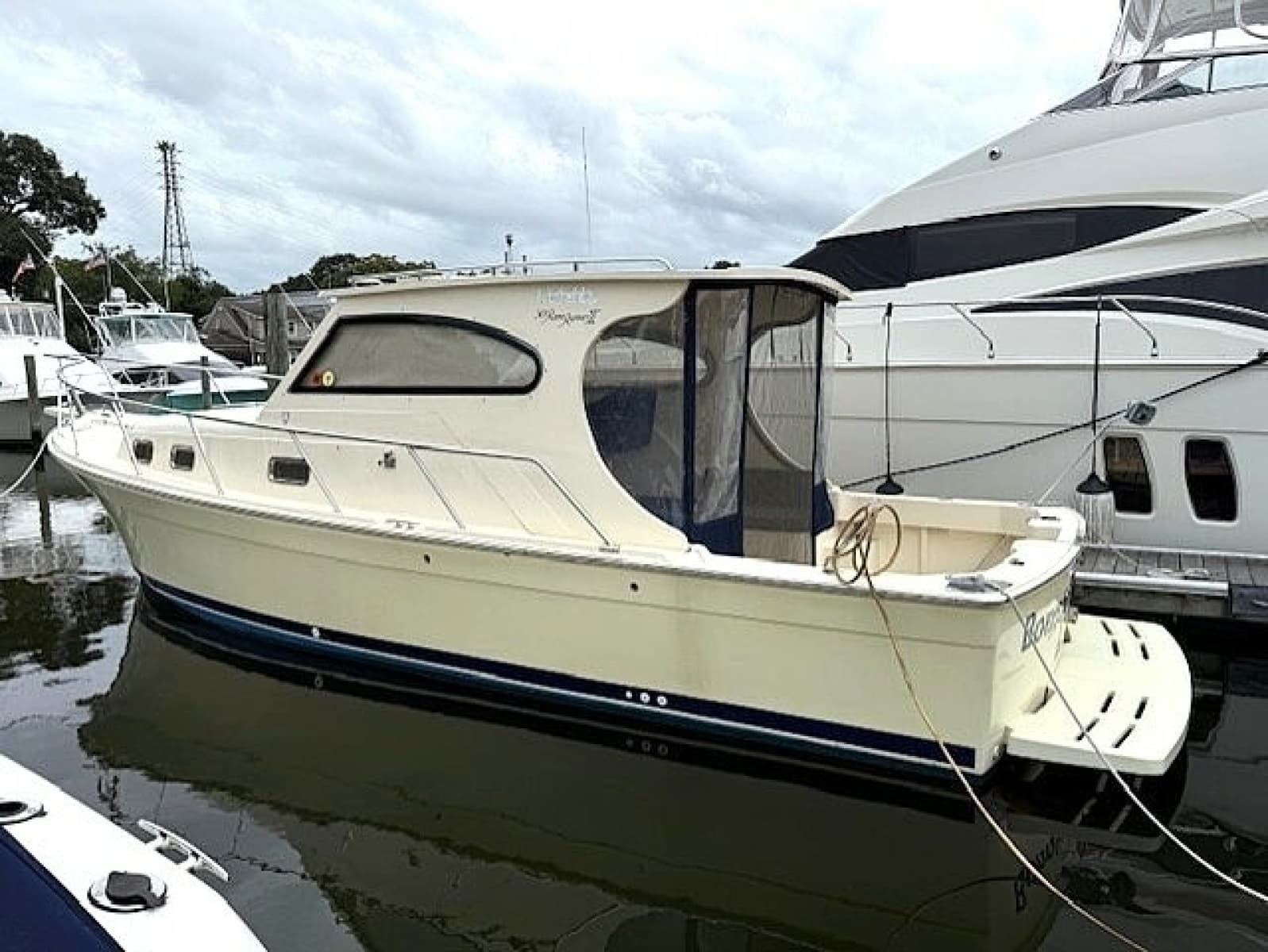 2004 Mainship Pilot - Photo 1
