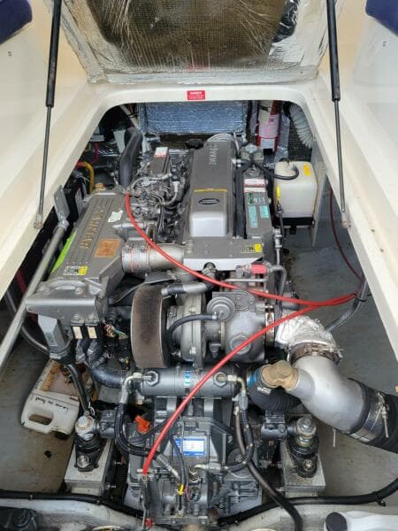 2004 Mainship Pilot - Photo 23