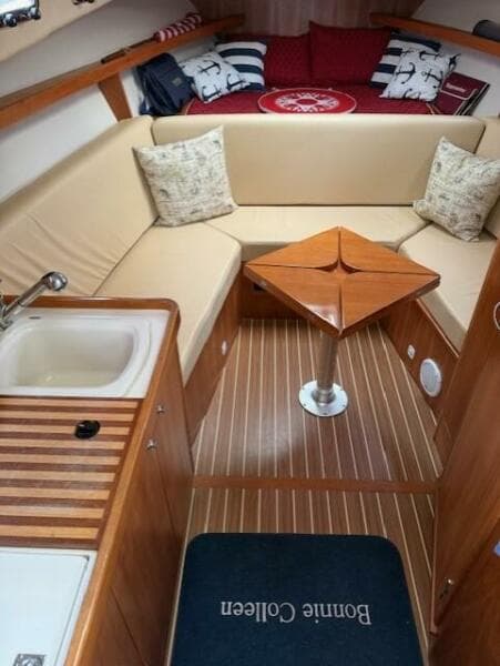 2004 Mainship Pilot - Photo 12