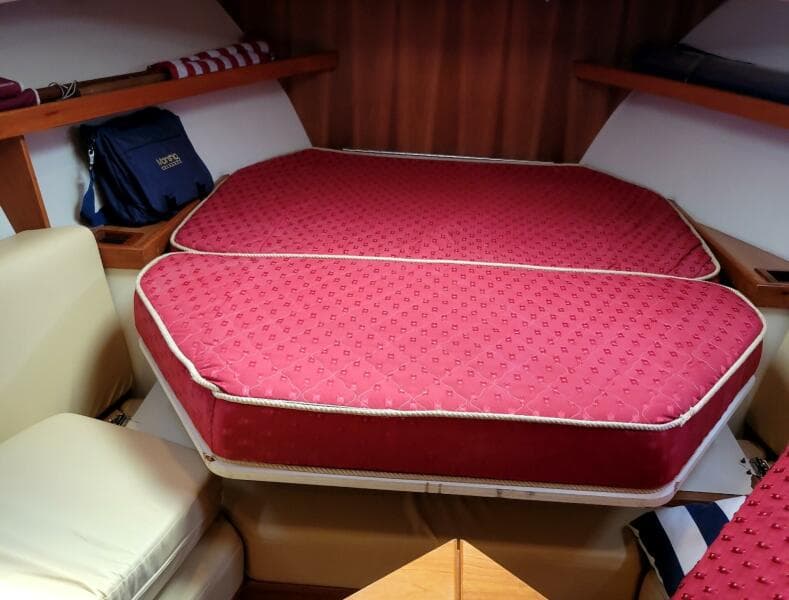 2004 Mainship Pilot - Photo 15