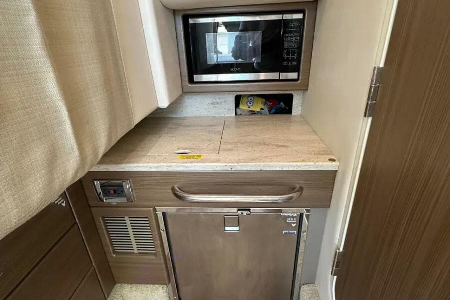 2019 Formula 350 Crossover Bowrider