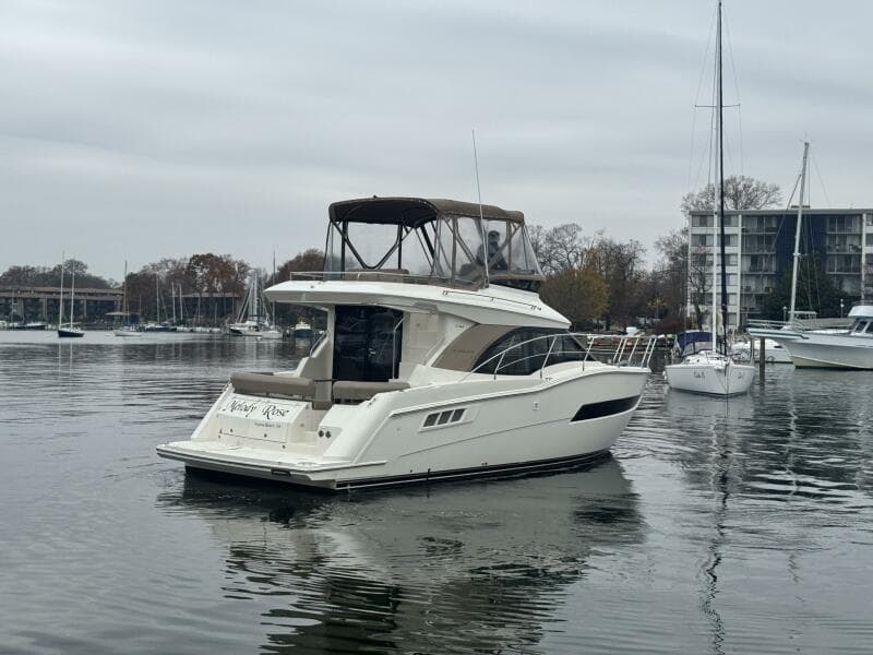 2016 Caver C34 Starboard Quarter