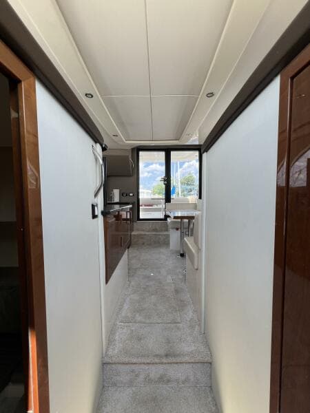 2016 Carver C34 Companionway View 1