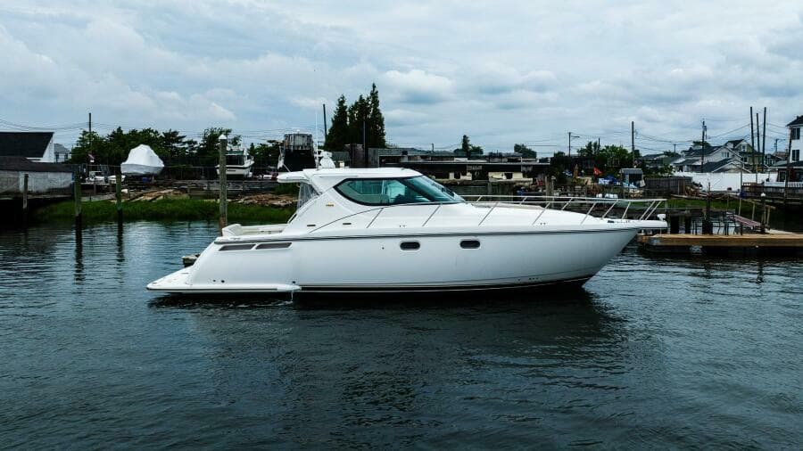 2007 Tiara Yachts 4300 Sovran