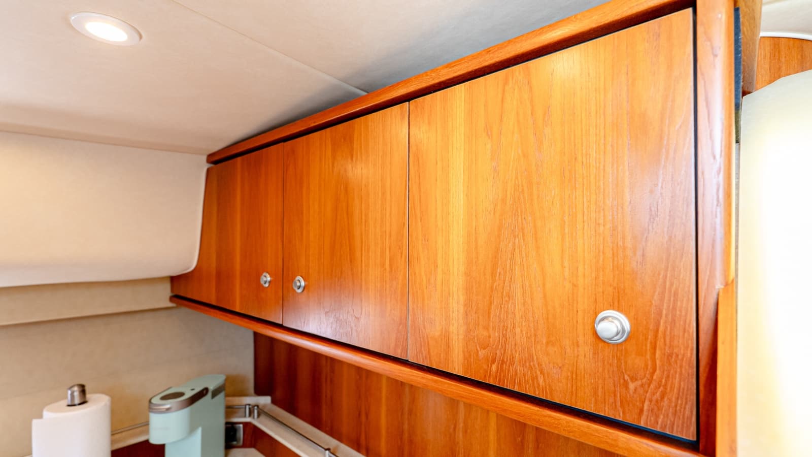 2007 Tiara Yachts 4300 Sovran - Photo 44