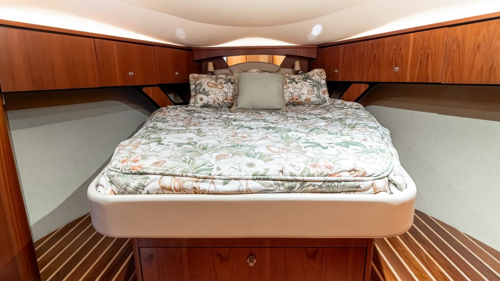 2007 Tiara Yachts 4300 Sovran - Photo 59